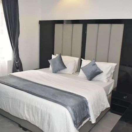 Jada Hotel And Suits Лагос Екстериор снимка