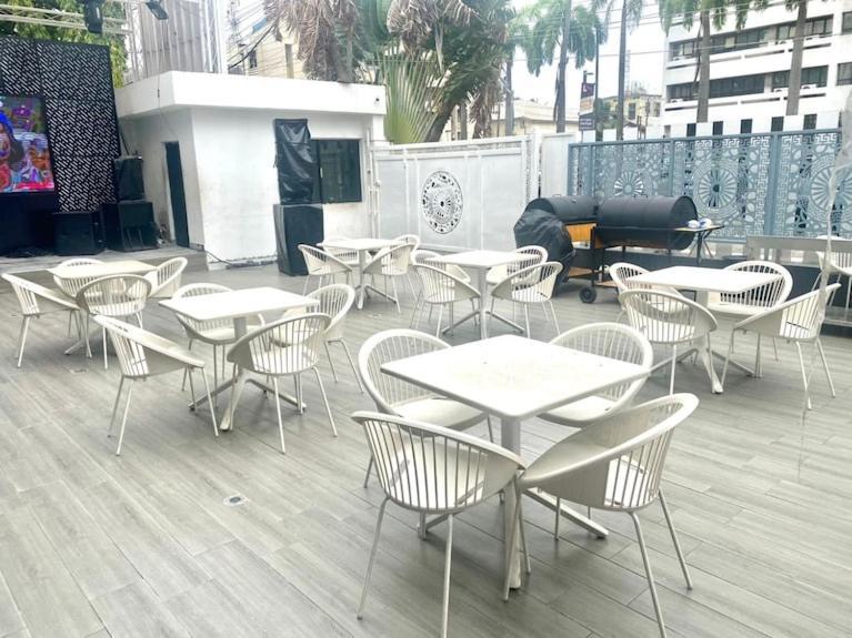 Jada Hotel And Suits Лагос Екстериор снимка