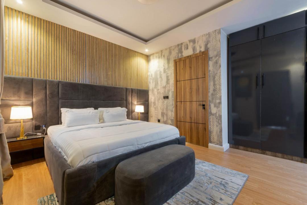 Jada Hotel And Suits Лагос Екстериор снимка
