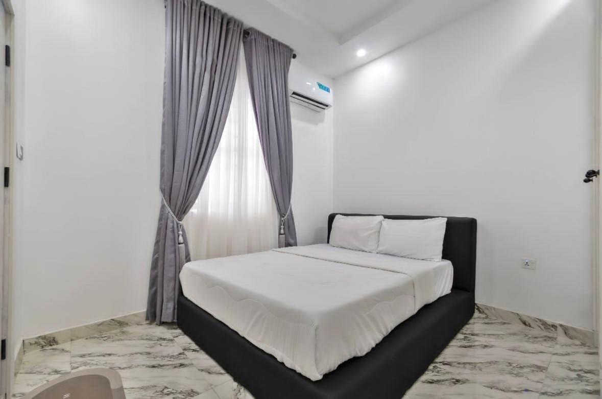 Jada Hotel And Suits Лагос Екстериор снимка